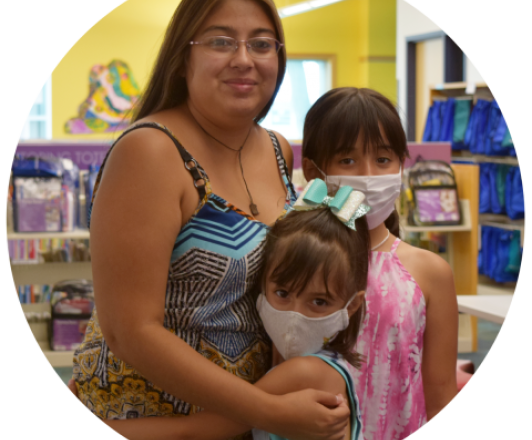 Photo of Tania Viramontes with her two daughters